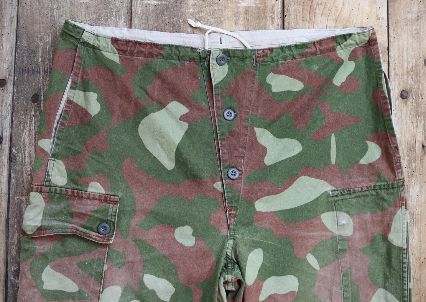 Vintage 1980s Finnish M62 camo trousers - windproof paratrooper pants - 40” x 35”