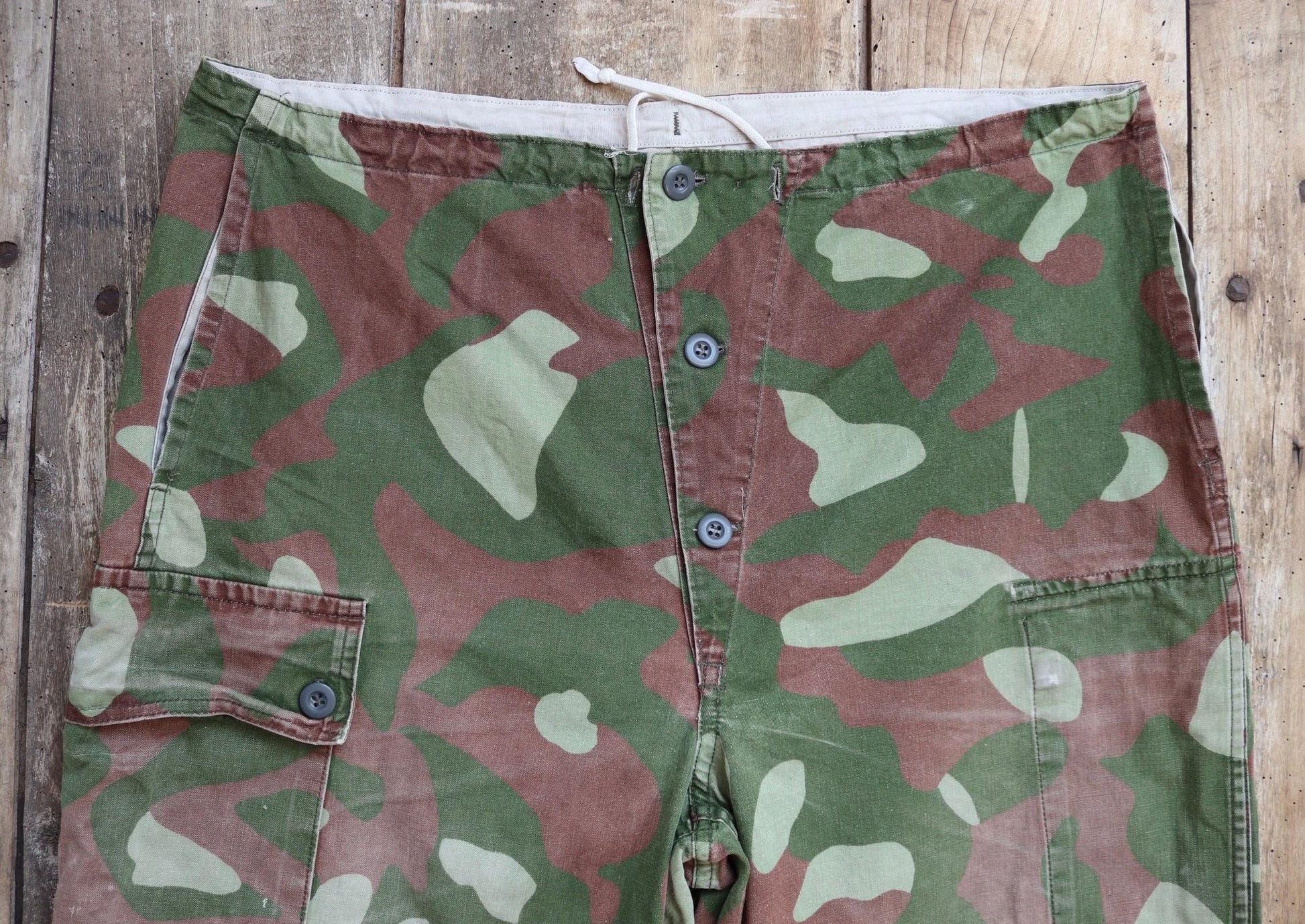 Vintage 1980s Finnish M62 camo trousers - windproof paratrooper pants - 40” x 35”