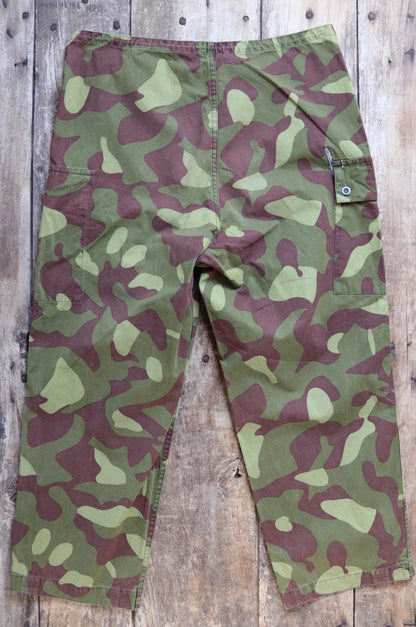 Vintage 1990s Finnish M62 camo trousers - windproof paratrooper pants - 40” x 28”