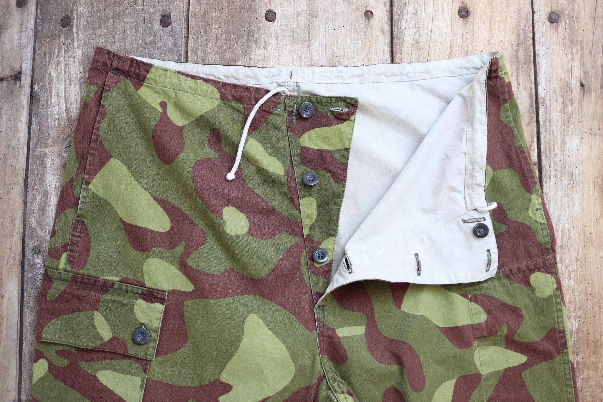 Vintage 1990s Finnish M62 camo trousers - windproof paratrooper pants - 40” x 28”