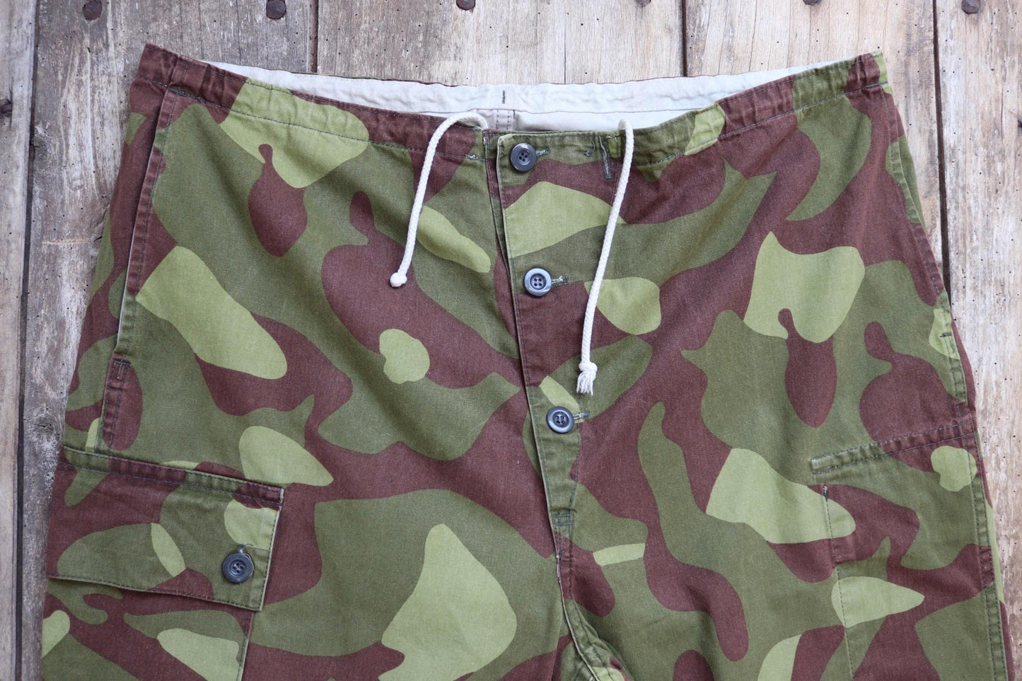 Vintage 1990s Finnish M62 camo trousers - windproof paratrooper pants - 40” x 28”