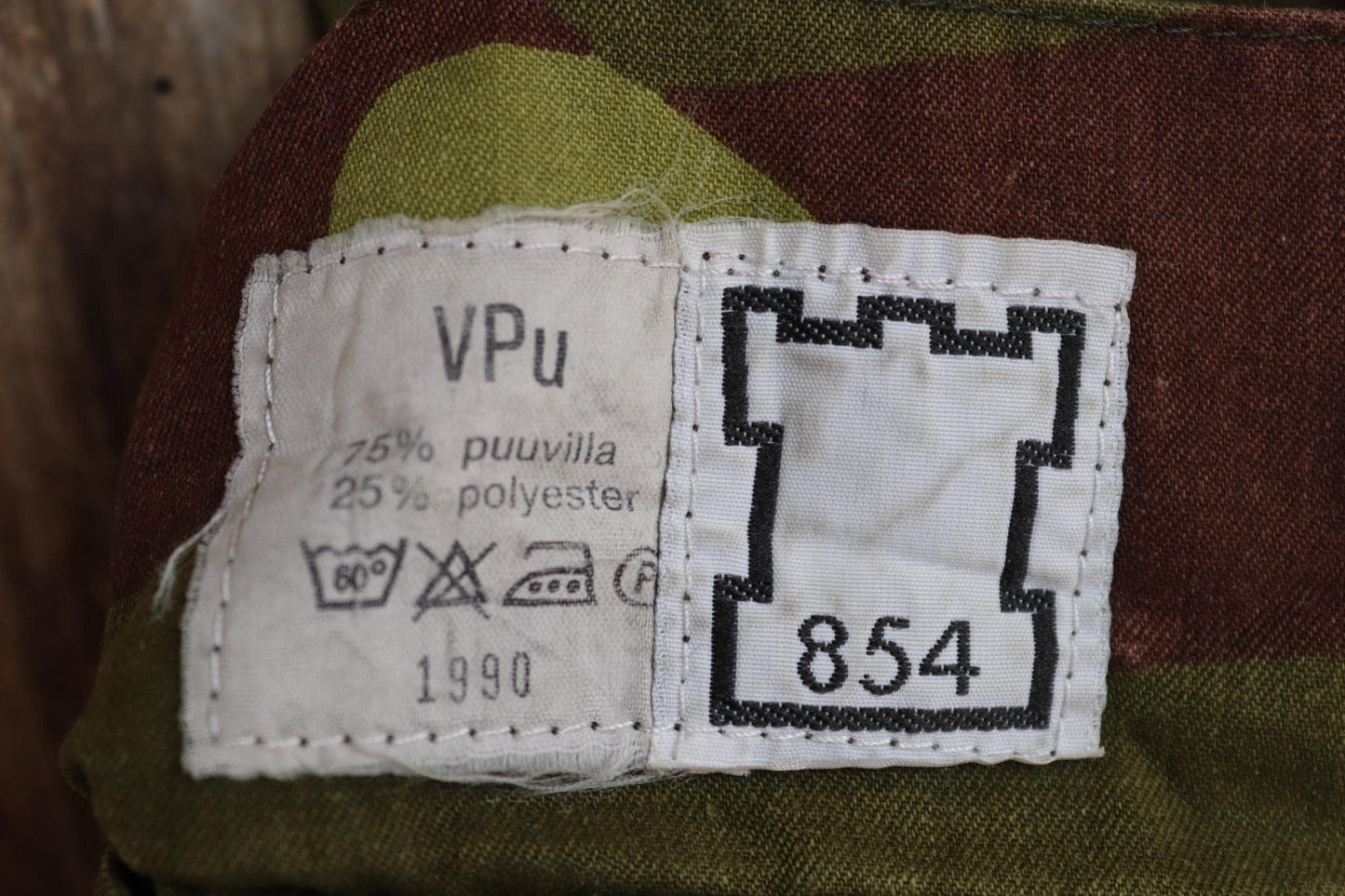 Vintage 1990s Finnish M62 camo trousers - windproof paratrooper pants - 40” x 28”