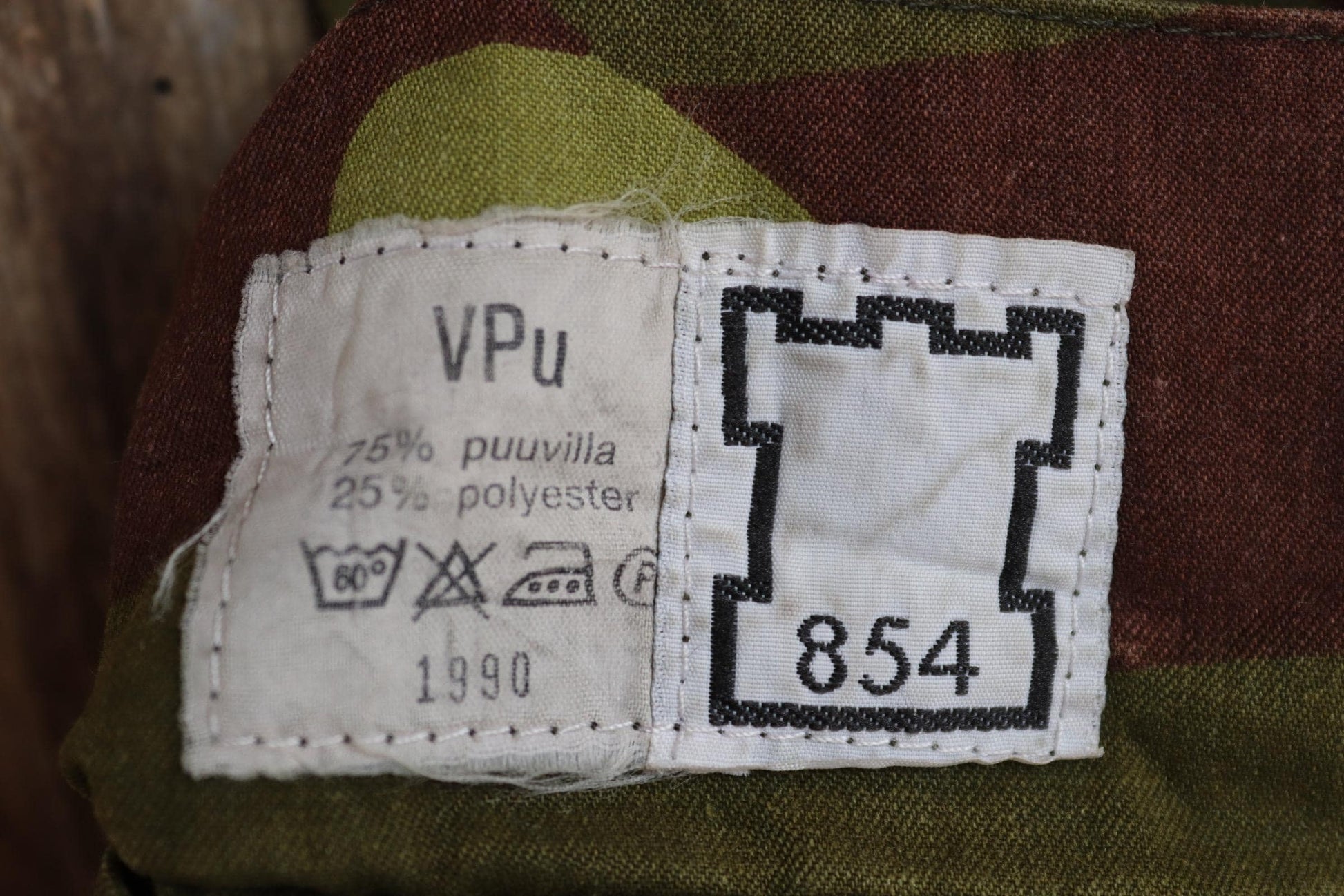 Vintage 1990s Finnish M62 camo trousers - windproof paratrooper pants - 40” x 28”