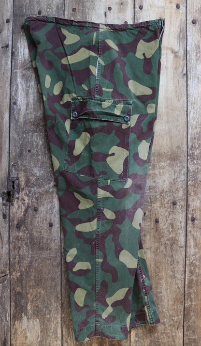 Vintage 1980s Finnish M62 camo trousers - windproof paratrooper pants - 39” x 29”