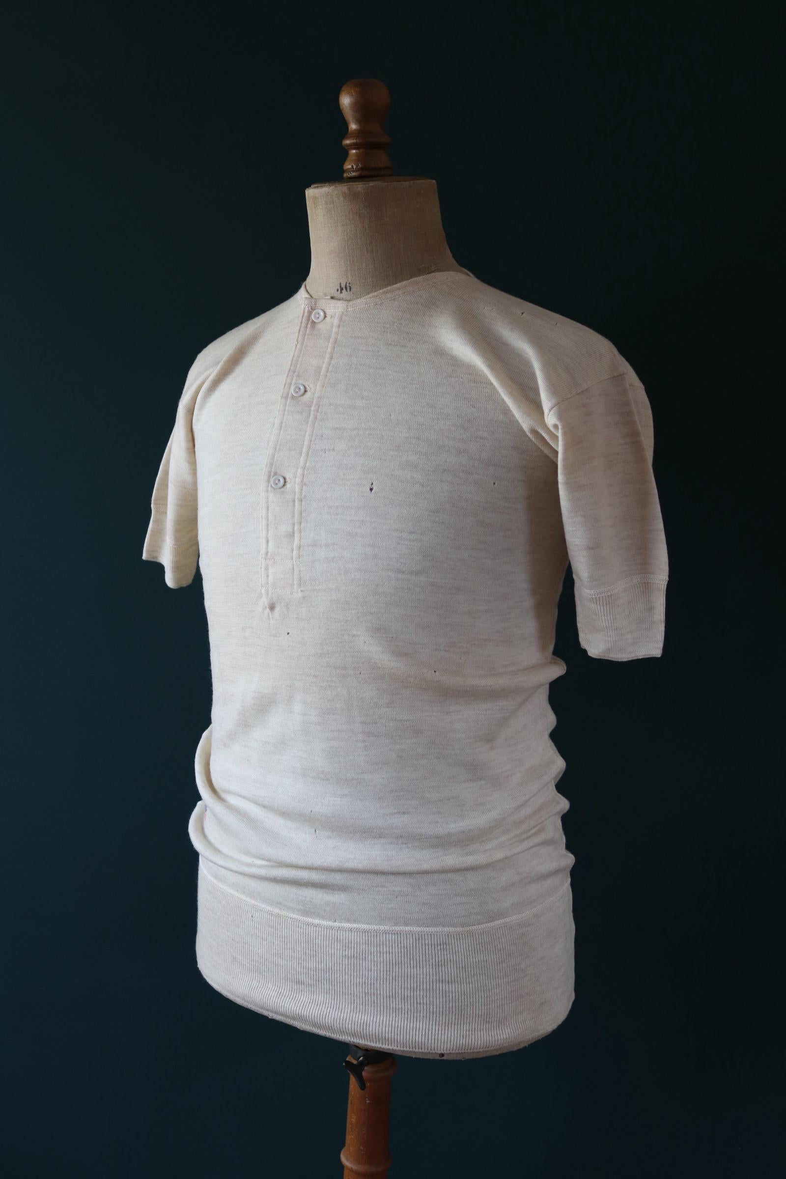 Vintage 1940s deadstock CC41 wool undershirt - WW2 clothing - Henley top - thermal layer - 36" chest