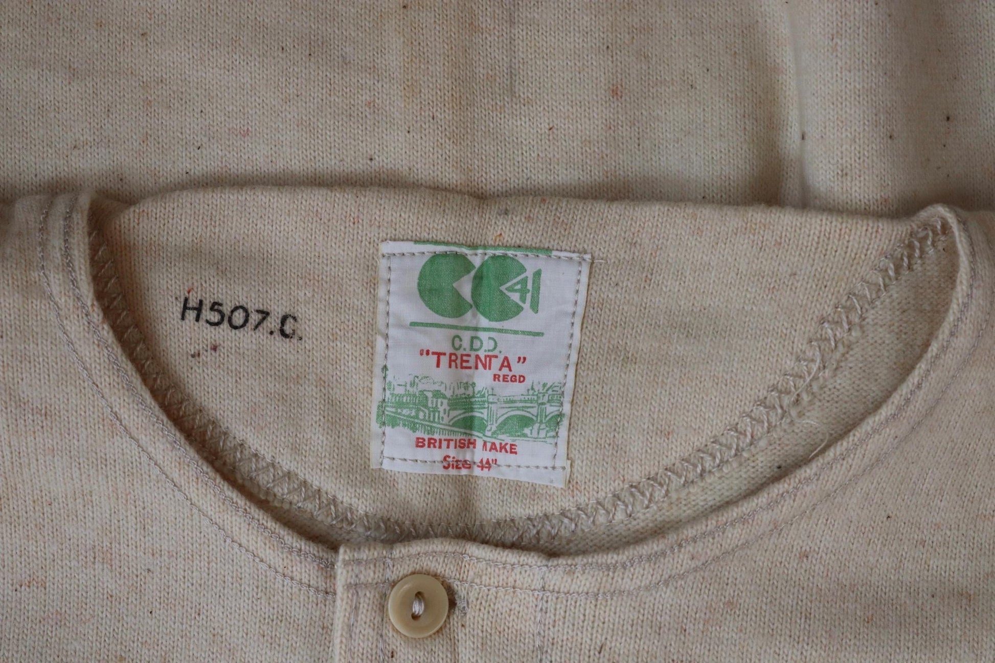 Vintage 1940s deadstock CC41 wool undershirt - WW2 clothing - Henley top - thermal layer - 44" chest