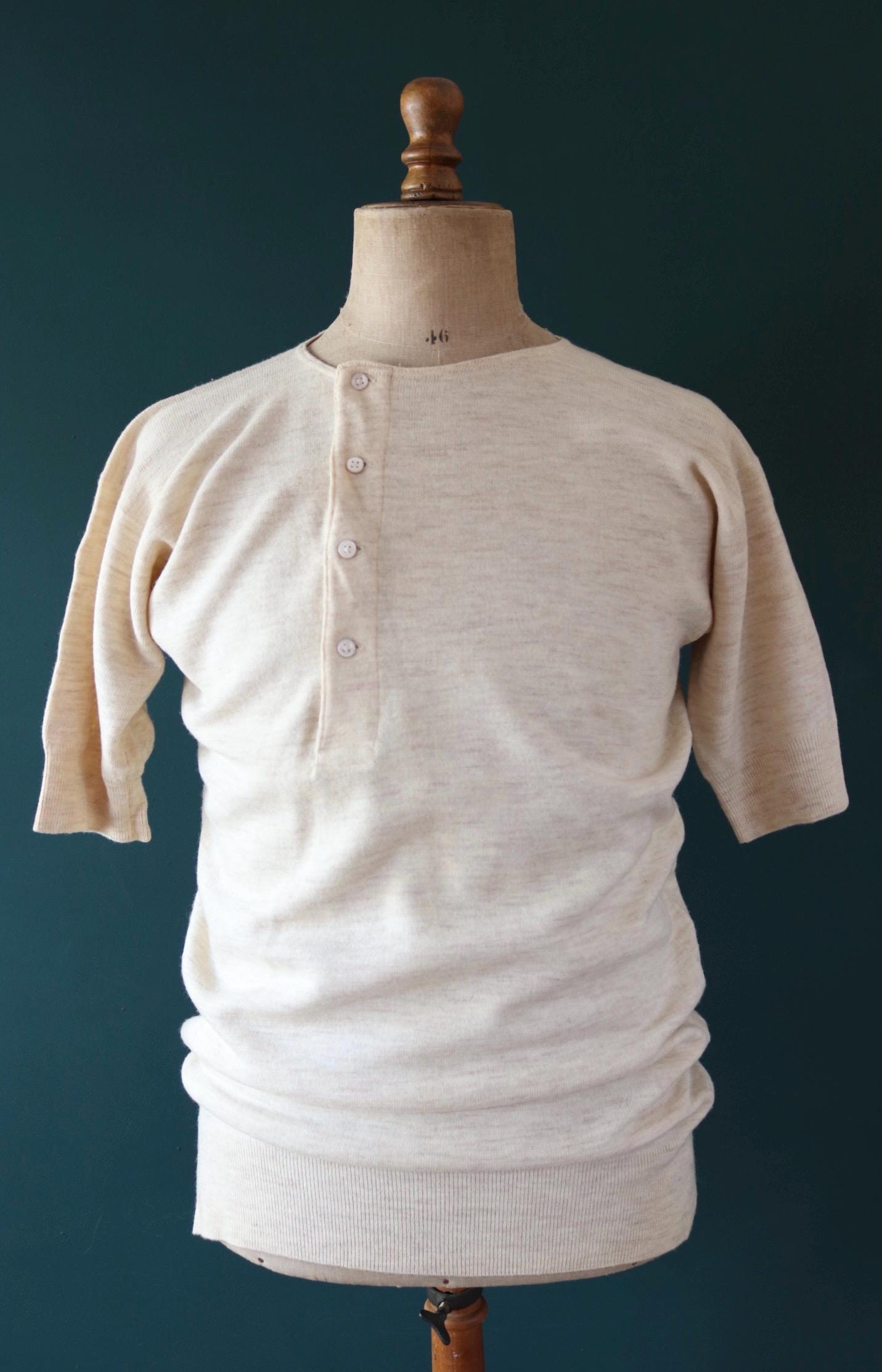 Vintage 1940s Harrods wool undershirt - WW2 clothing - Henley top - thermal layer - 40" chest