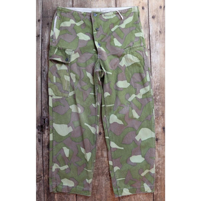 Vintage 1960s Finnish M62 camo trousers - windproof paratrooper pants - 37” x 29”