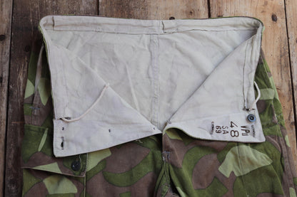 Vintage 1960s Finnish M62 camo trousers - windproof paratrooper pants - 37” x 29”