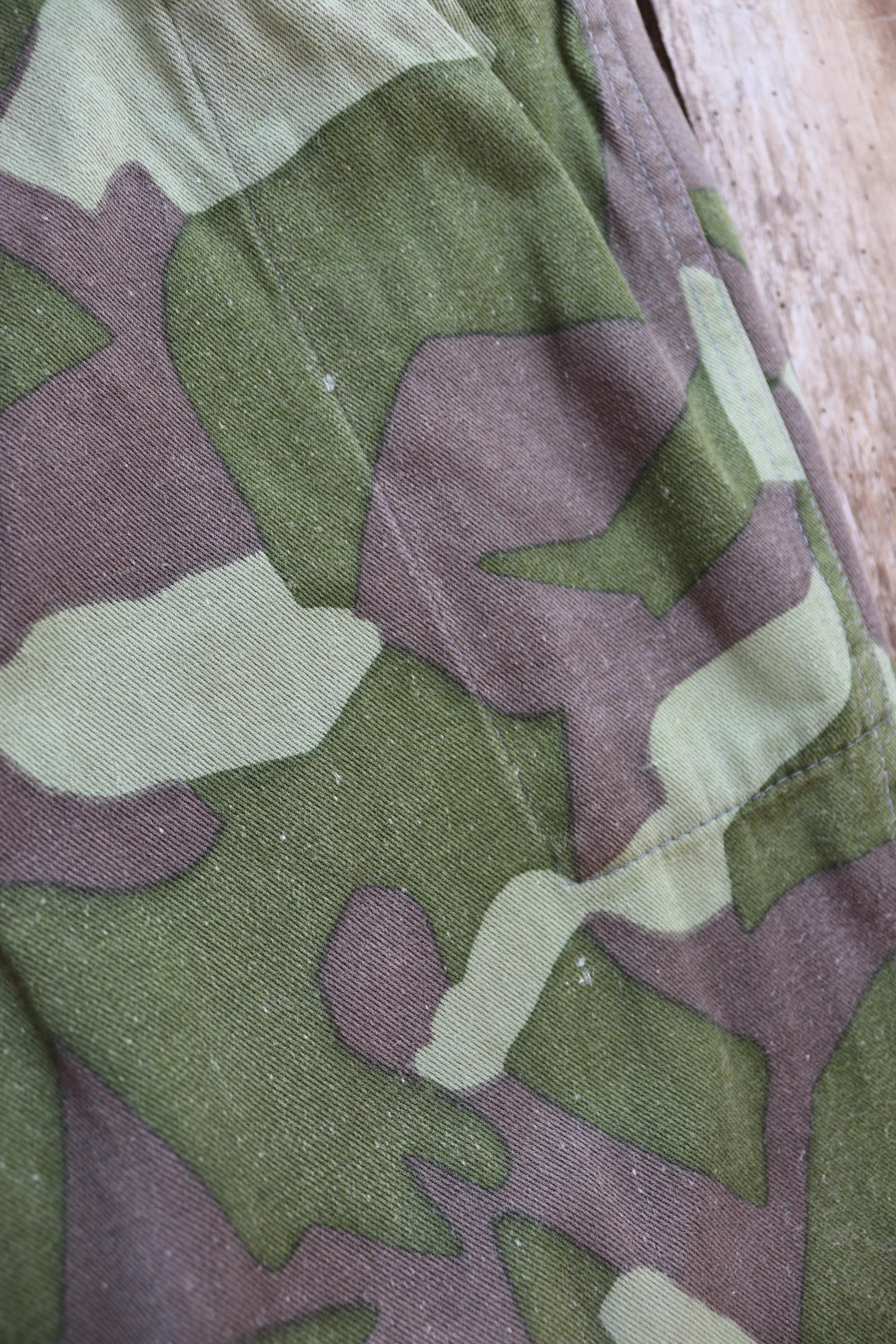 Vintage 1960s Finnish M62 camo trousers - windproof paratrooper pants - 37” x 29”