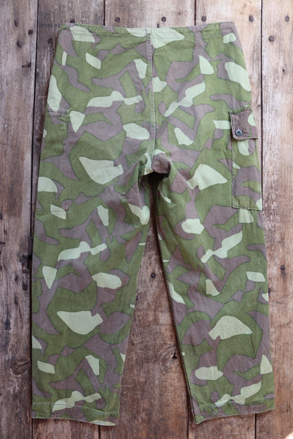Vintage 1960s Finnish M62 camo trousers - windproof paratrooper pants - 37” x 29”