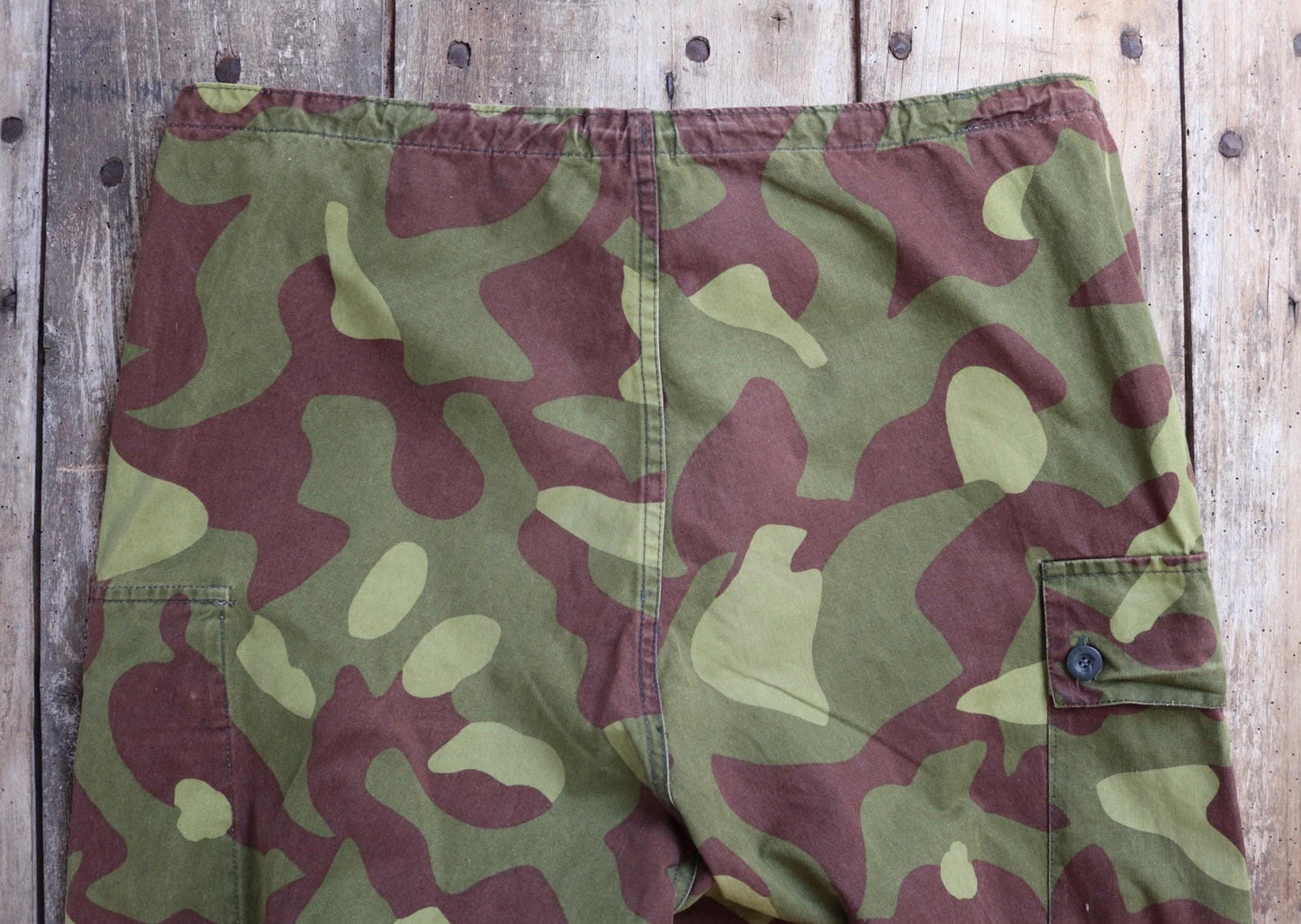 Vintage 1990s Finnish M62 camo trousers - windproof paratrooper pants - 38” x 28”