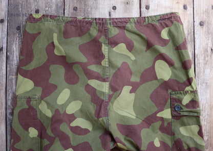 Vintage 1990s Finnish M62 camo trousers - windproof paratrooper pants - 38” x 28”