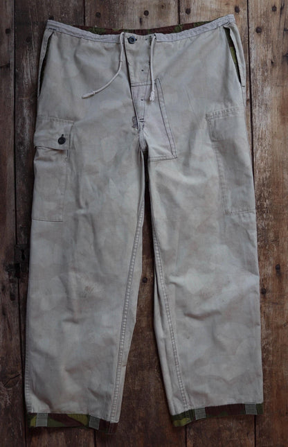 Vintage 1990s Finnish M62 camo trousers - windproof paratrooper pants - 38” x 28”