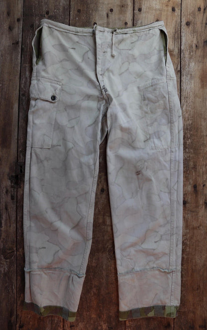 Vintage 1960s Finnish M62 camo trousers - windproof paratrooper pants - 36” x 33”