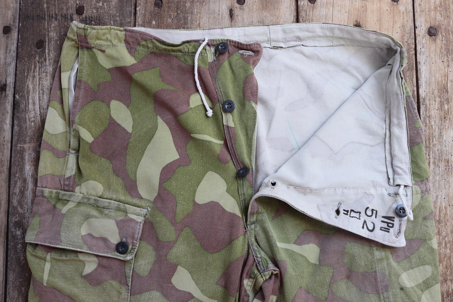 Vintage 1970s Finnish M62 camo trousers - windproof paratrooper pants - 38” x 35”