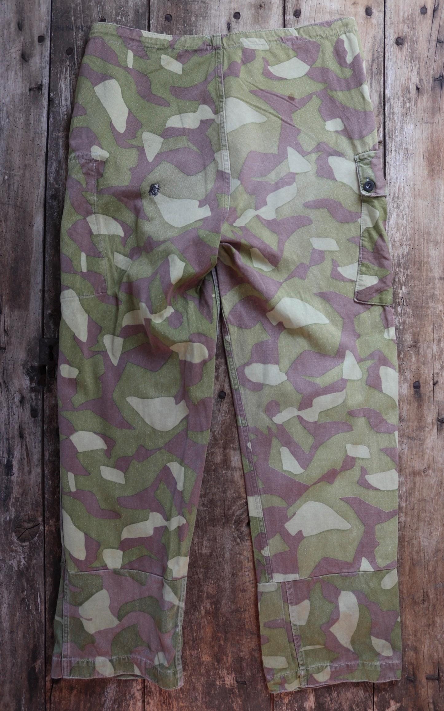 Vintage 1970s Finnish M62 camo trousers - windproof paratrooper pants - 38” x 35”