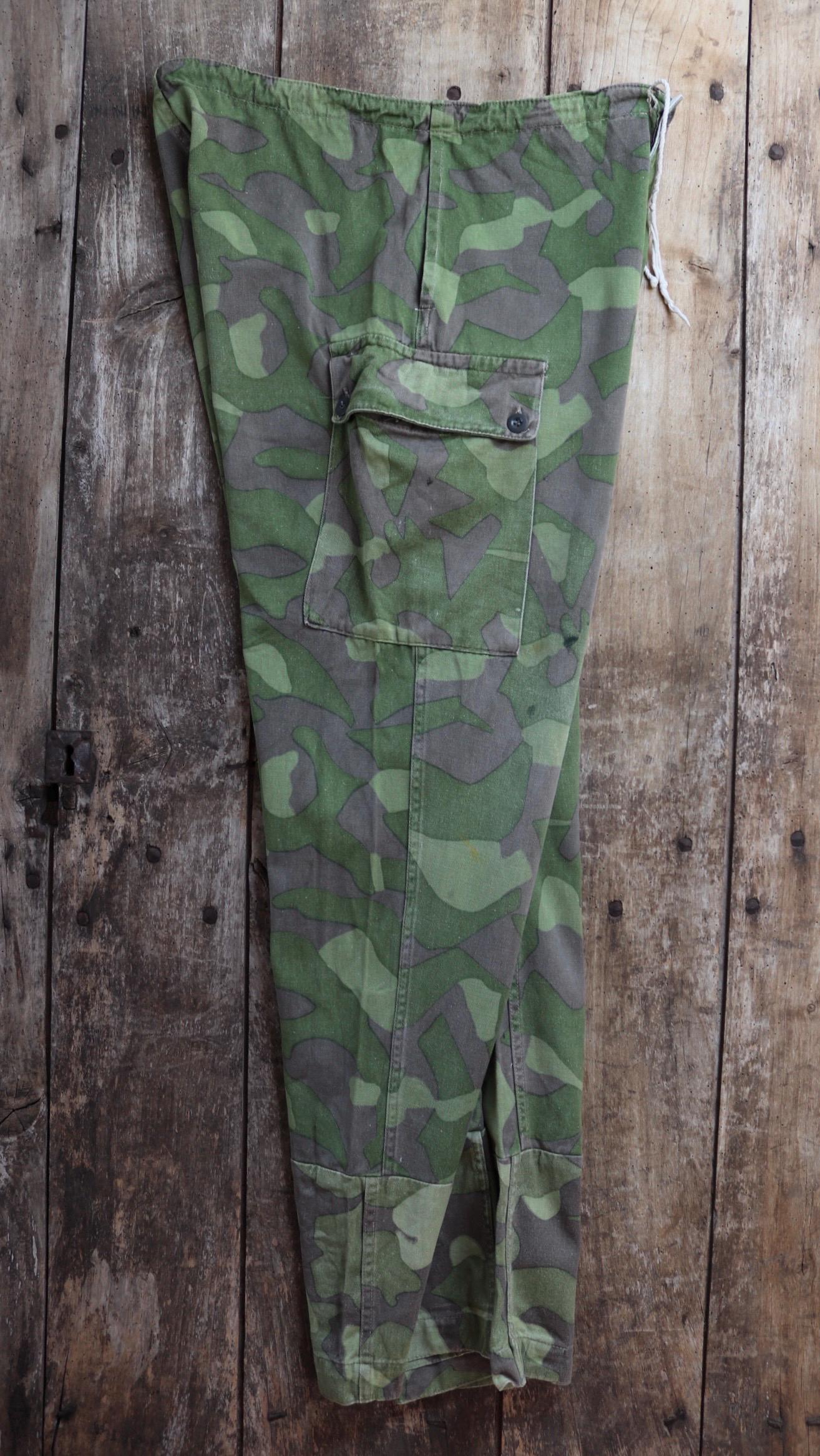 Vintage 1960s Finnish M62 camo trousers - windproof paratrooper pants - 37” x 33”