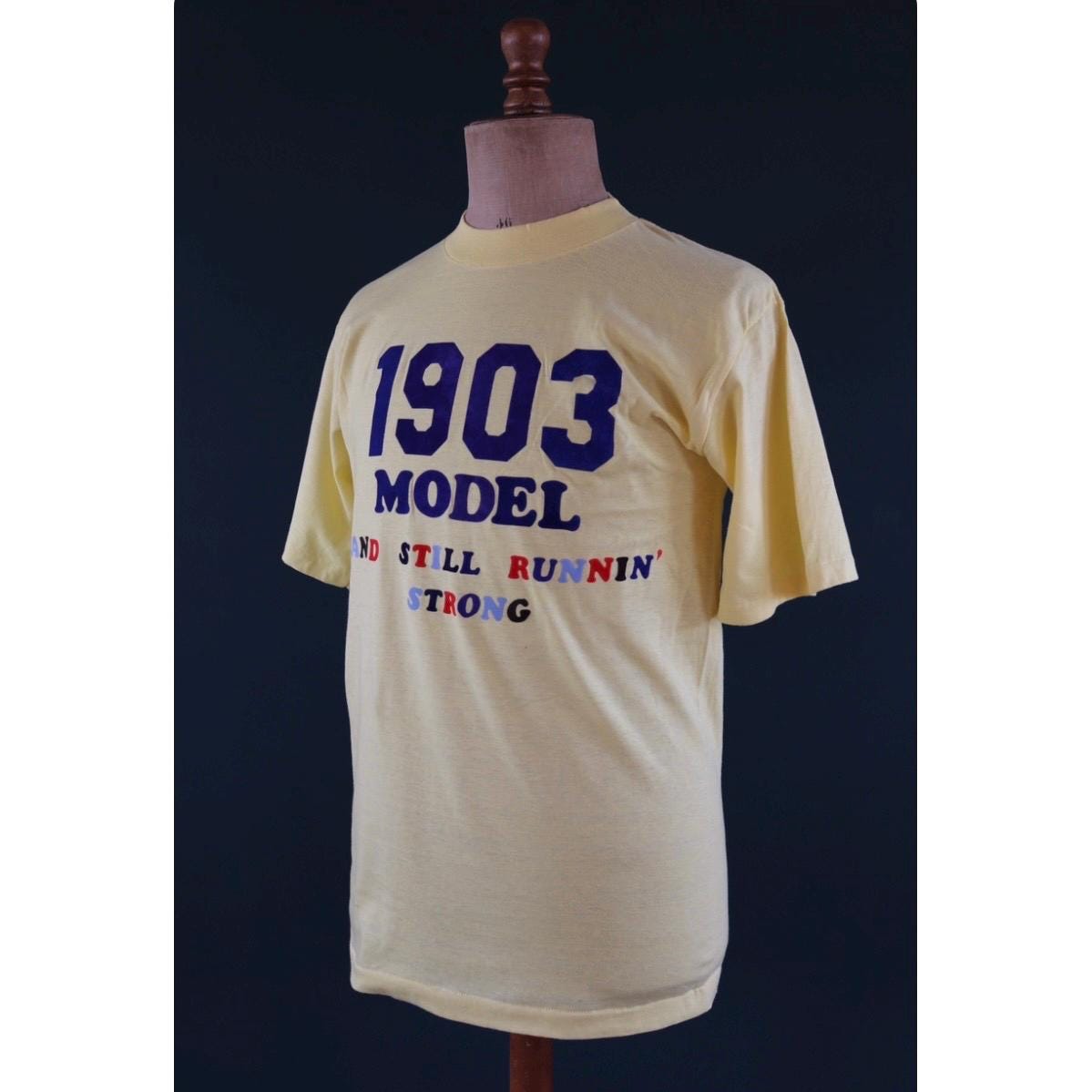 Vintage 1980s t shirt - single stitch - flock print - 40” chest