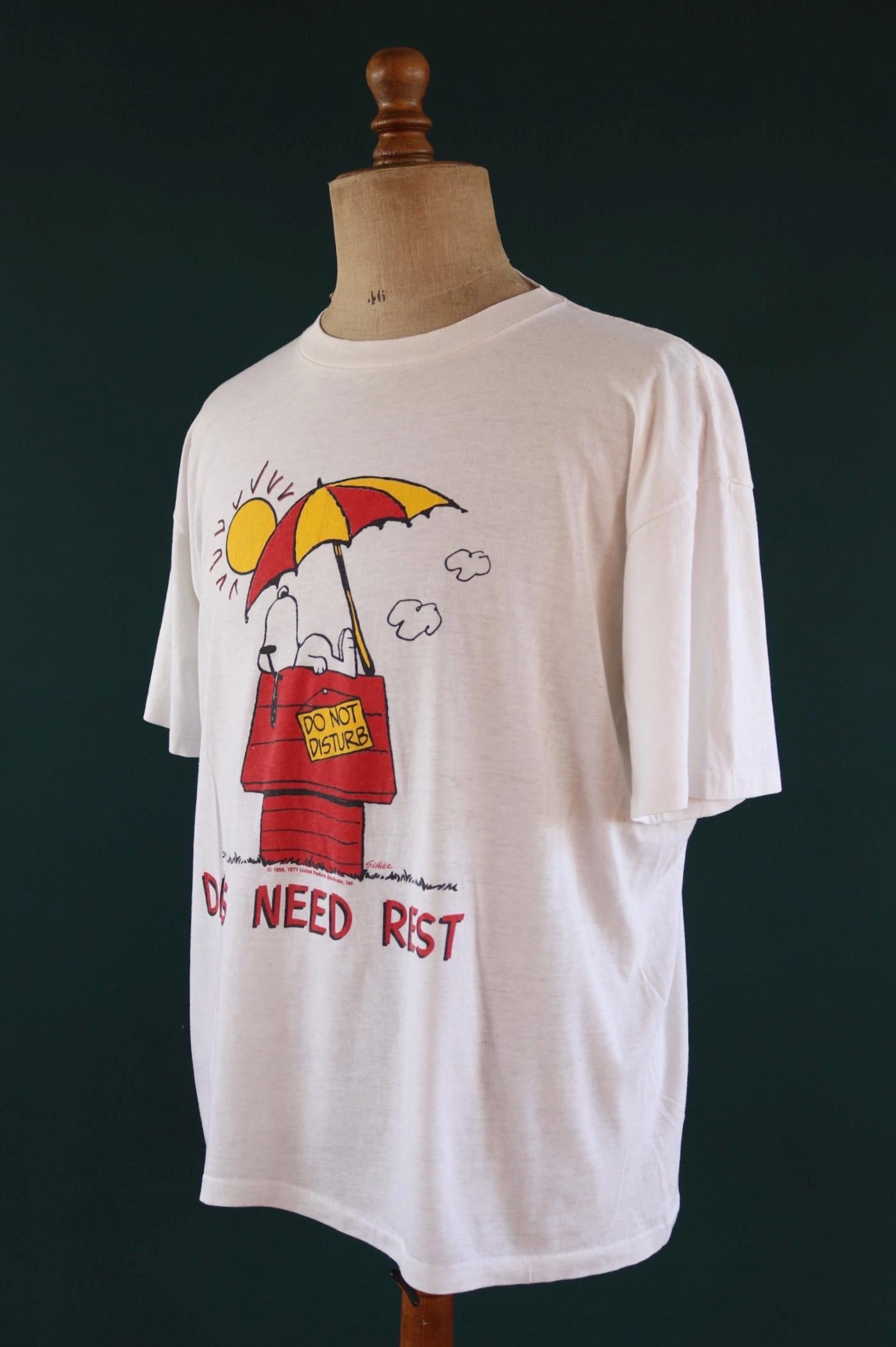 Vintage 1980s Snoopy t shirt - Peanuts print tee - dads need rest - 46” chest