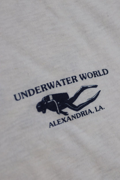 Vintage 1990s spear fishing t shirt - tourist souvenir - Underwater World - 38” chest