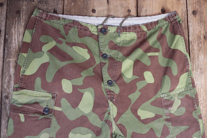 Vintage 1980s Finnish M62 camo trousers - windproof paratrooper pants - 38” x 28”