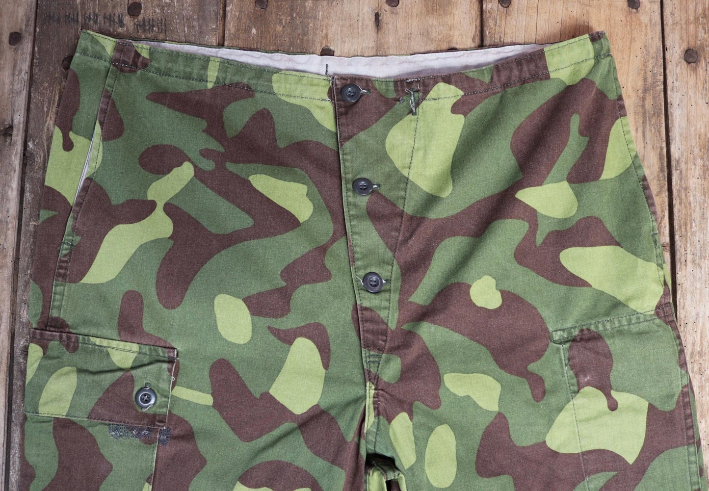Vintage 1980s Finnish M62 camo trousers - windproof paratrooper pants - 40” x 28”