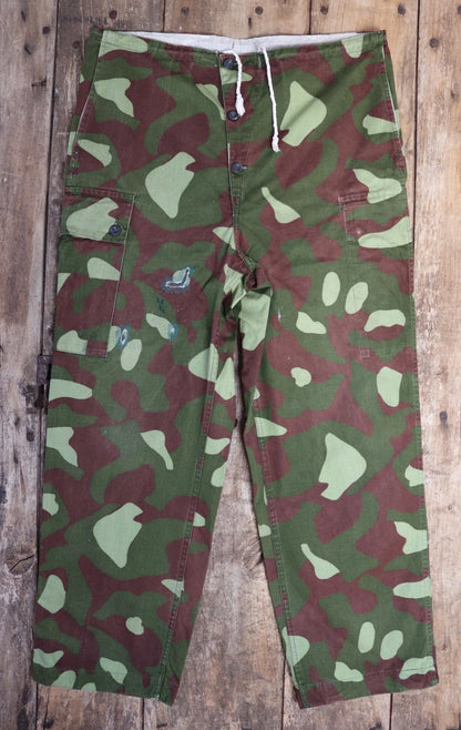 Vintage 1980s Finnish M62 camo trousers - windproof paratrooper pants - 38” x 29”