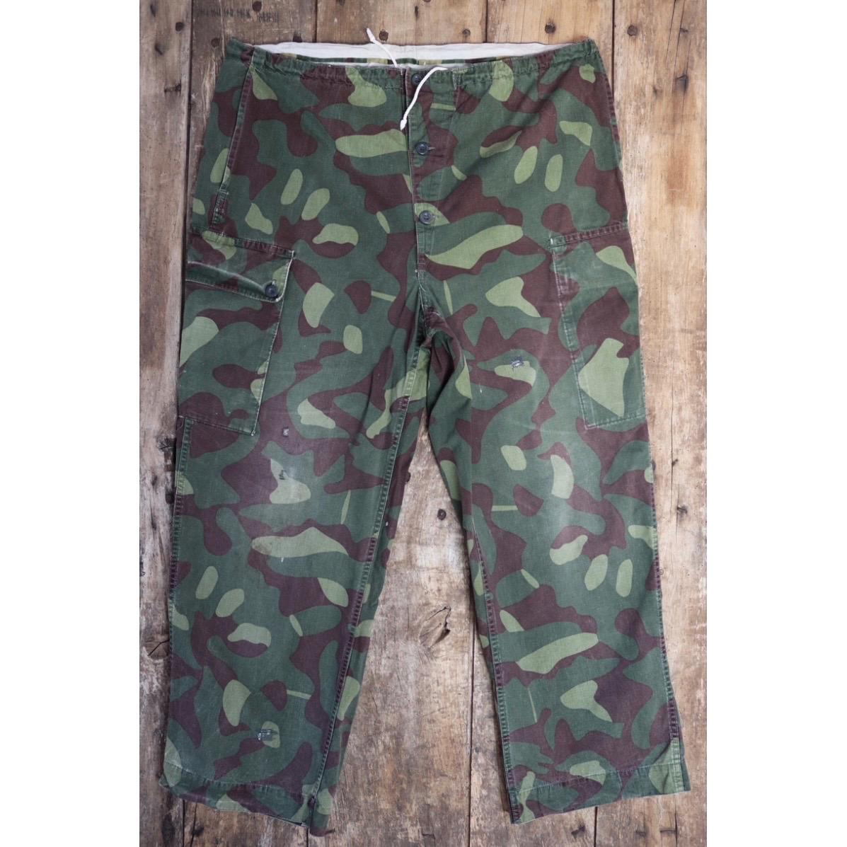 Vintage 1980s Finnish M62 camo trousers - windproof paratrooper pants - 42” x 30”