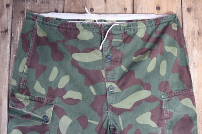 Vintage 1980s Finnish M62 camo trousers - windproof paratrooper pants - 42” x 30”