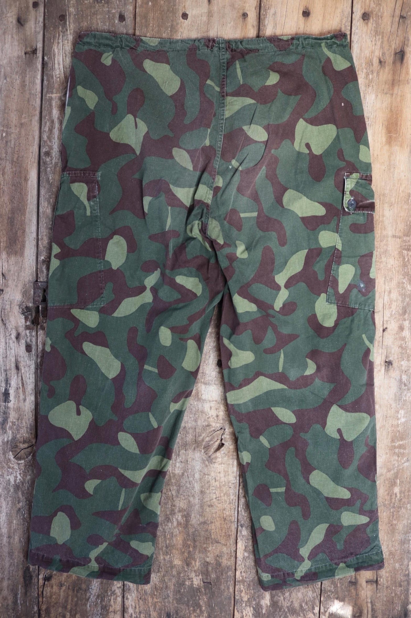 Vintage 1980s Finnish M62 camo trousers - windproof paratrooper pants - 42” x 30”
