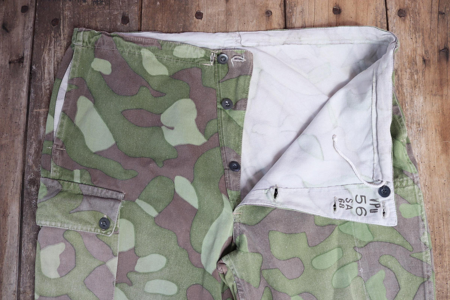 Vintage 1960s Finnish M62 camo trousers - windproof paratrooper pants - 41” x 27”