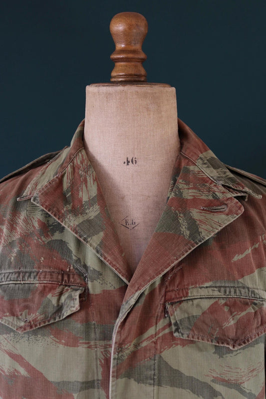 Vintage 1960s French lizard camo M47 TAP jacket - herringbone cotton - military workwear - 41" chest