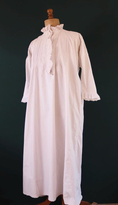Antique 1800s Victorian white cotton nightgown - vintage 1900s dress - cottagecore - broderie Anglais - 56” chest
