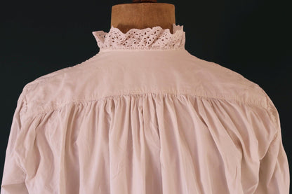 Antique 1800s Victorian white cotton nightgown - vintage 1900s dress - cottagecore - broderie Anglais - 56” chest