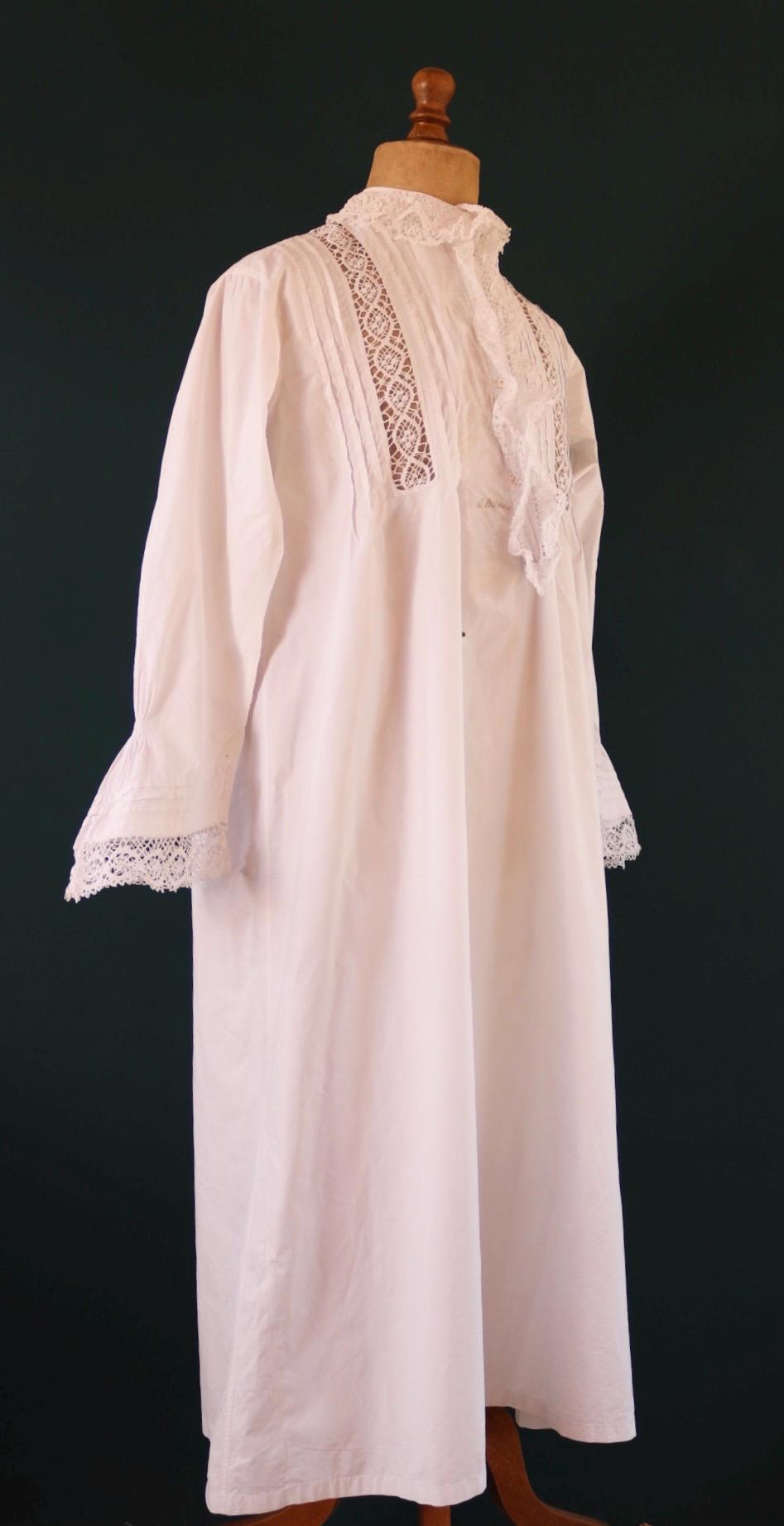 Antique 1800s Victorian white cotton nightgown - vintage 1900s dress - cottagecore - handmade lace - 48” chest