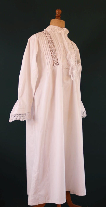 Antique 1800s Victorian white cotton nightgown - vintage 1900s dress - cottagecore - handmade lace - 48” chest