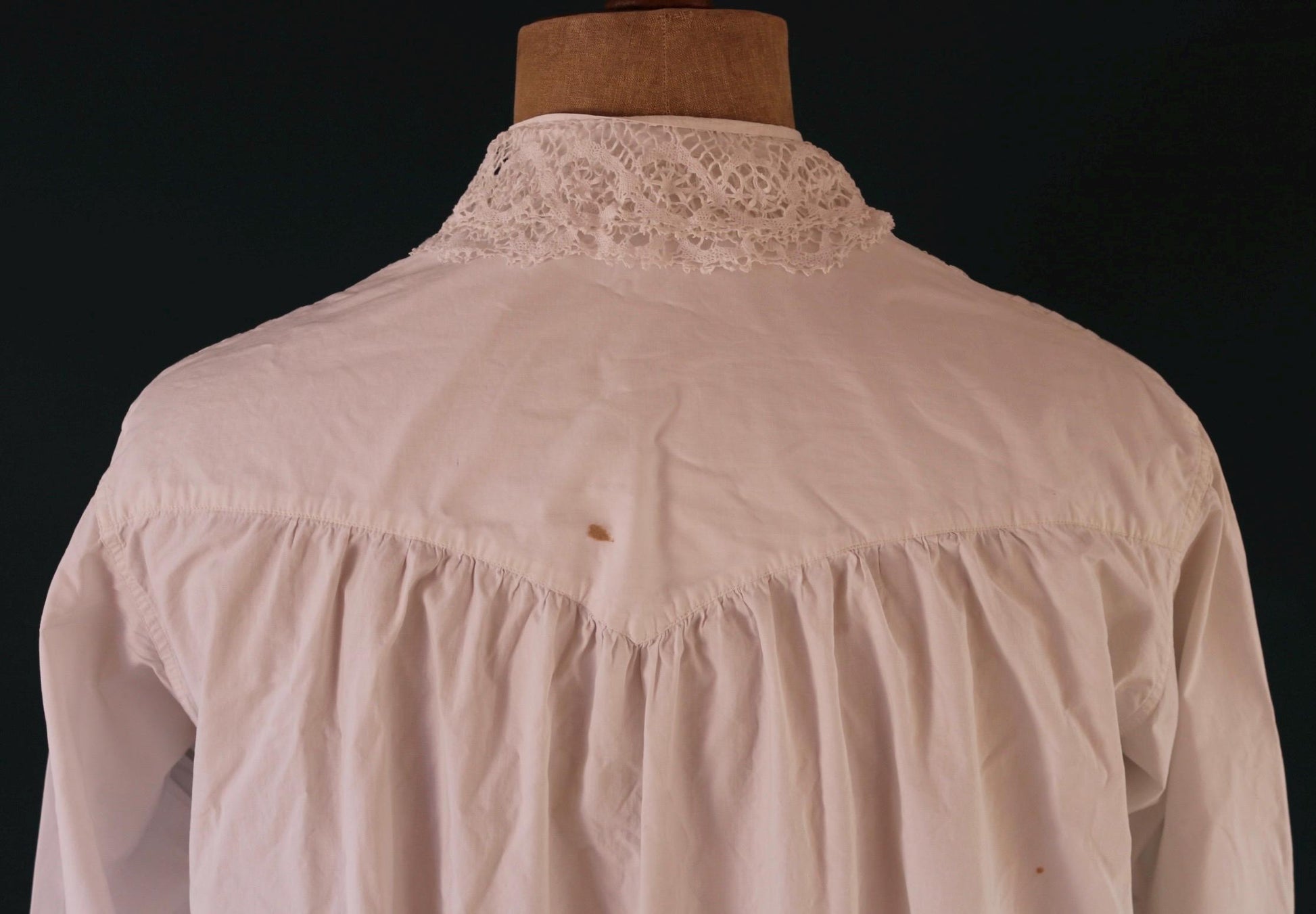 Antique 1800s Victorian white cotton nightgown - vintage 1900s dress - cottagecore - handmade lace - 48” chest