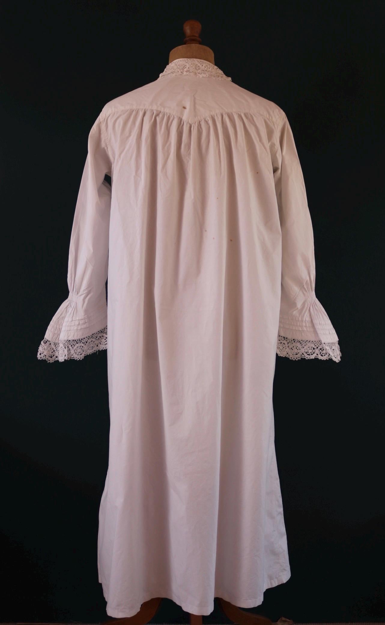 Antique 1800s Victorian white cotton nightgown - vintage 1900s dress - cottagecore - handmade lace - 48” chest
