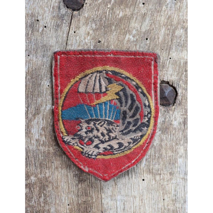 Vintage repro 1970s Vietnam MACV SOG patch - crouching tiger - Special Commando Unit