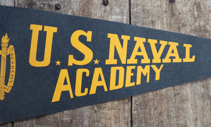 Vintage 1980s US Navy pennant - USN flag - home decor - tourist souvenir - screen print