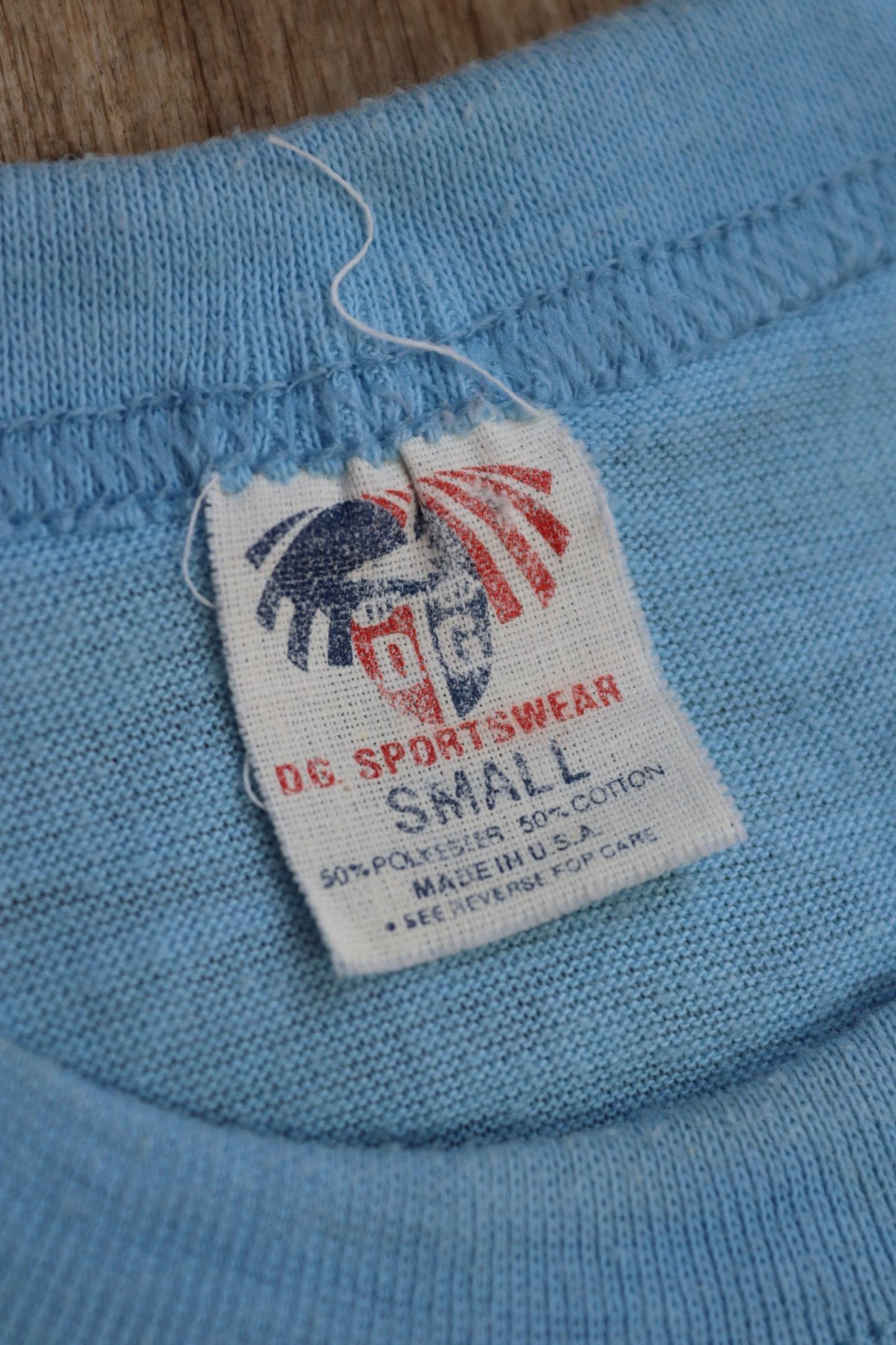 Vintage 1980s t shirt - single stitch - sports car mechanic print - 33” chest