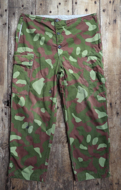 Vintage 1980s Finnish M62 camo trousers - windproof paratrooper pants - 39” x 29”