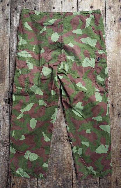 Vintage 1980s Finnish M62 camo trousers - windproof paratrooper pants - 39” x 29”