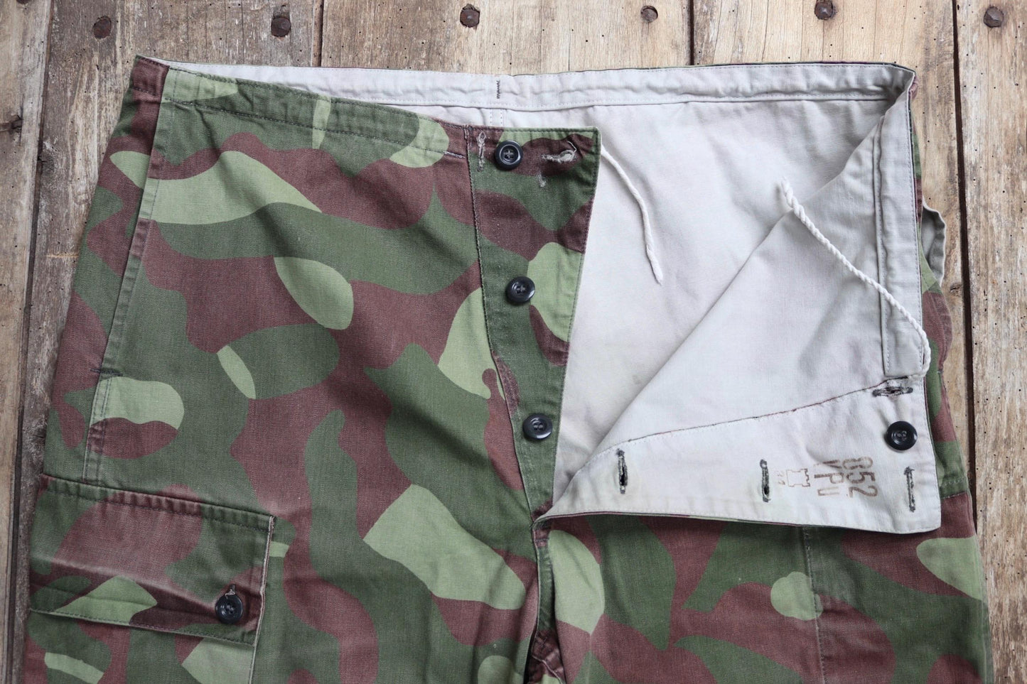 Vintage 1980s Finnish M62 camo trousers - windproof paratrooper pants - 39” x 28”