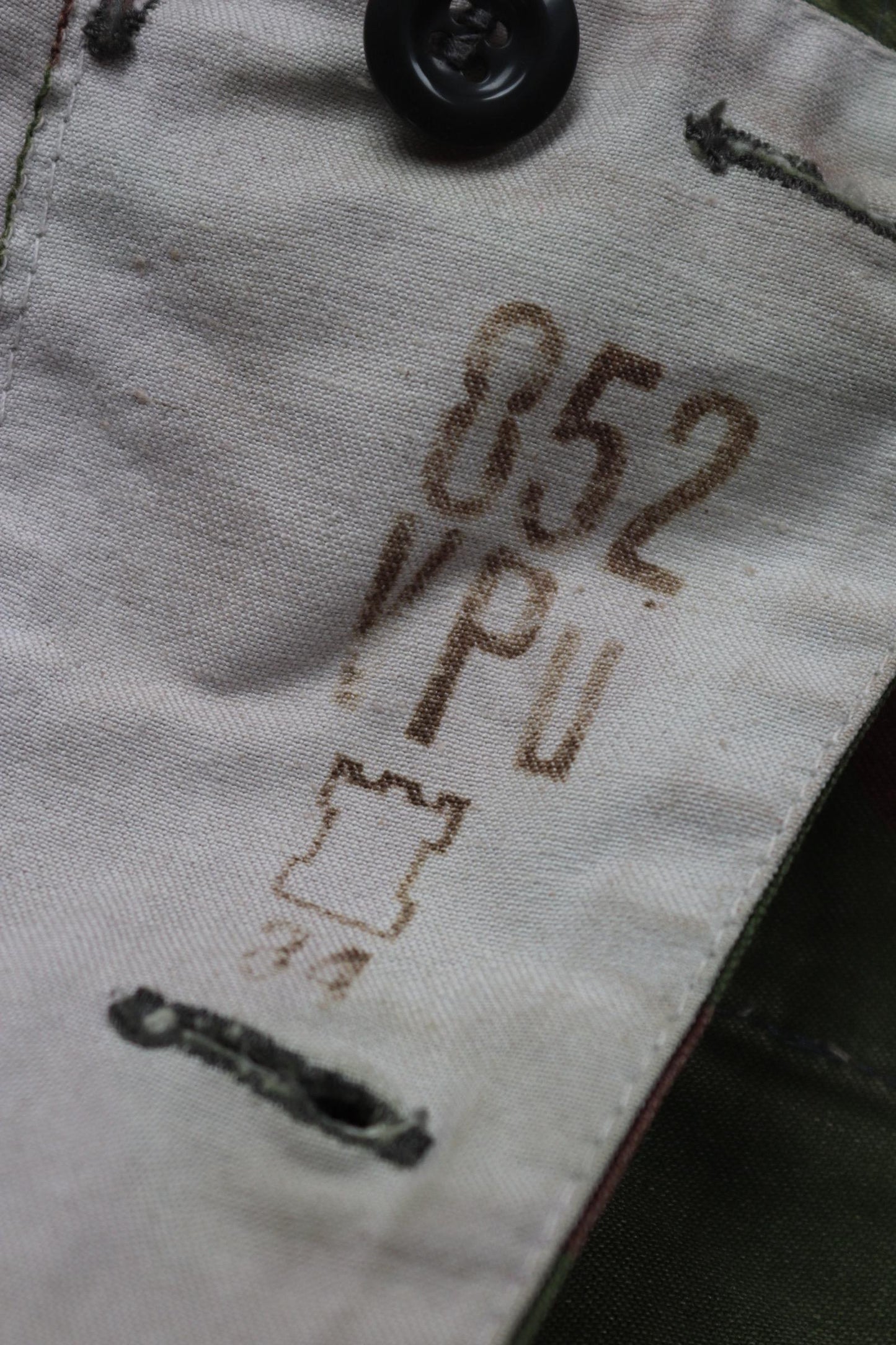 Vintage 1980s Finnish M62 camo trousers - windproof paratrooper pants - 39” x 28”