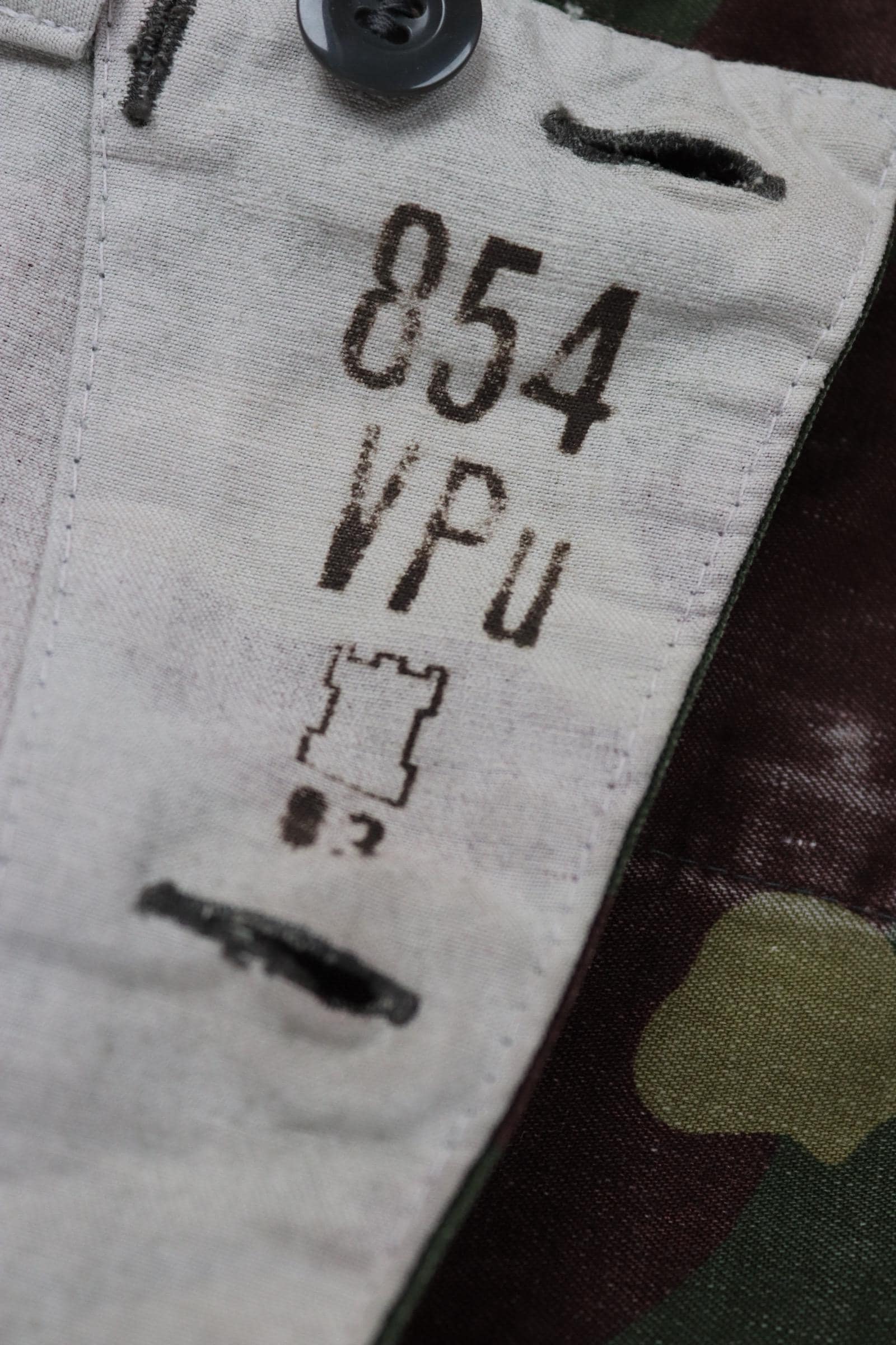 Vintage 1980s Finnish M62 camo trousers - windproof paratrooper pants - 41” x 29”