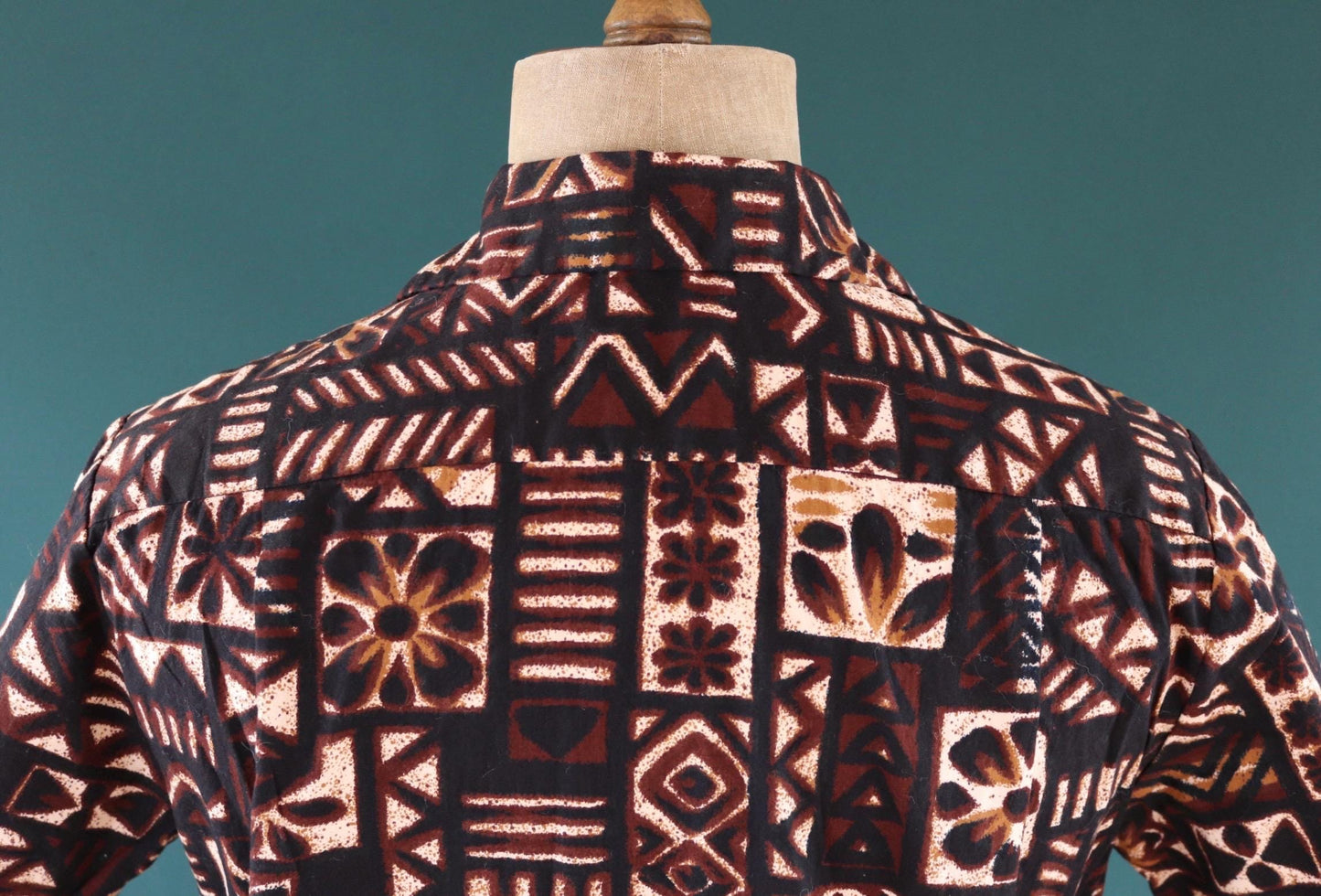 Vintage 1960s cotton Hawaiian shirt - tiki summer top - brown pattern - 42” chest