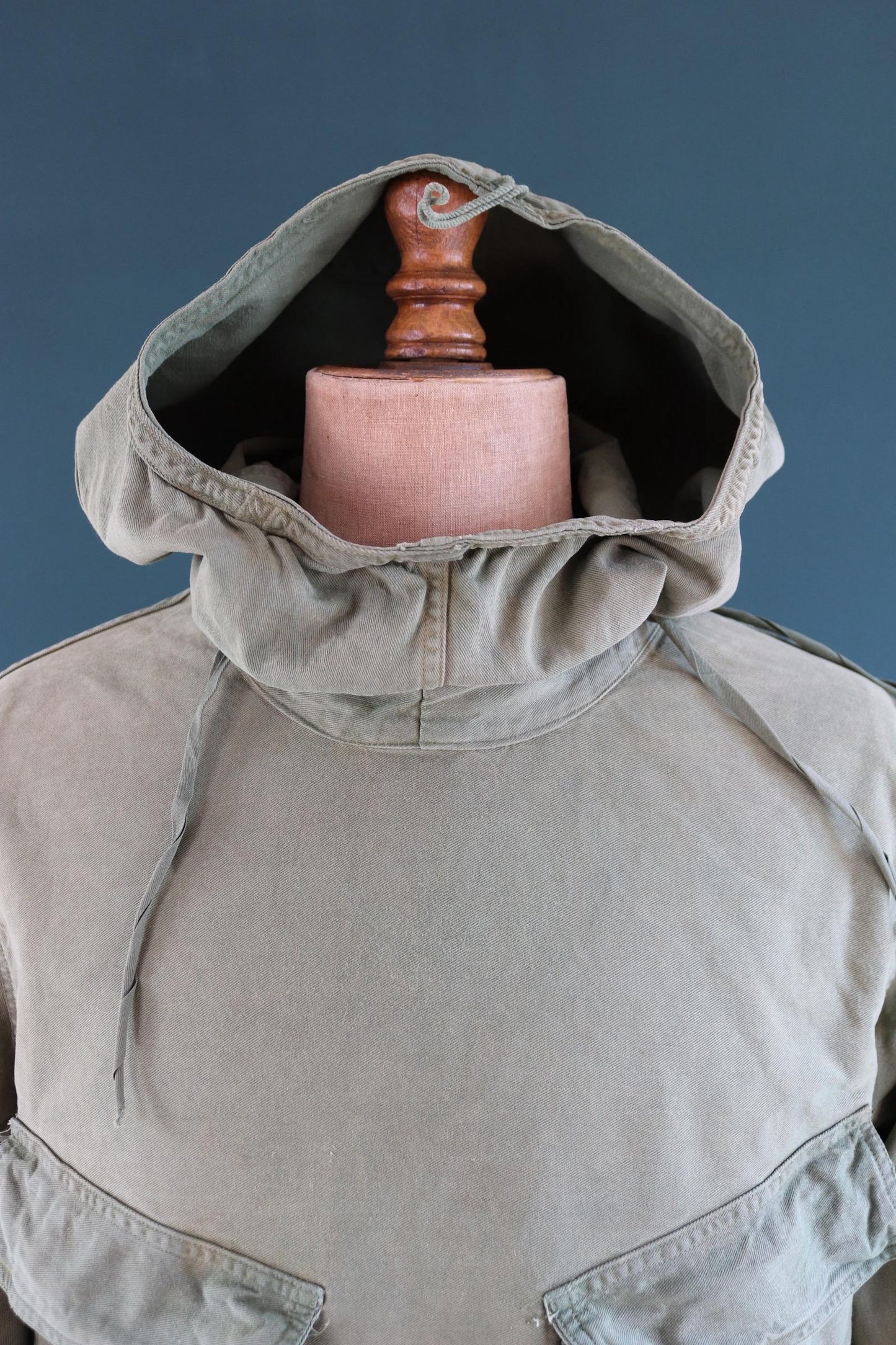 Vintage 1940s US Navy gunners smock - wet weather parka - WW2 USN - naval deck jacket - military anorak - 50” chest
