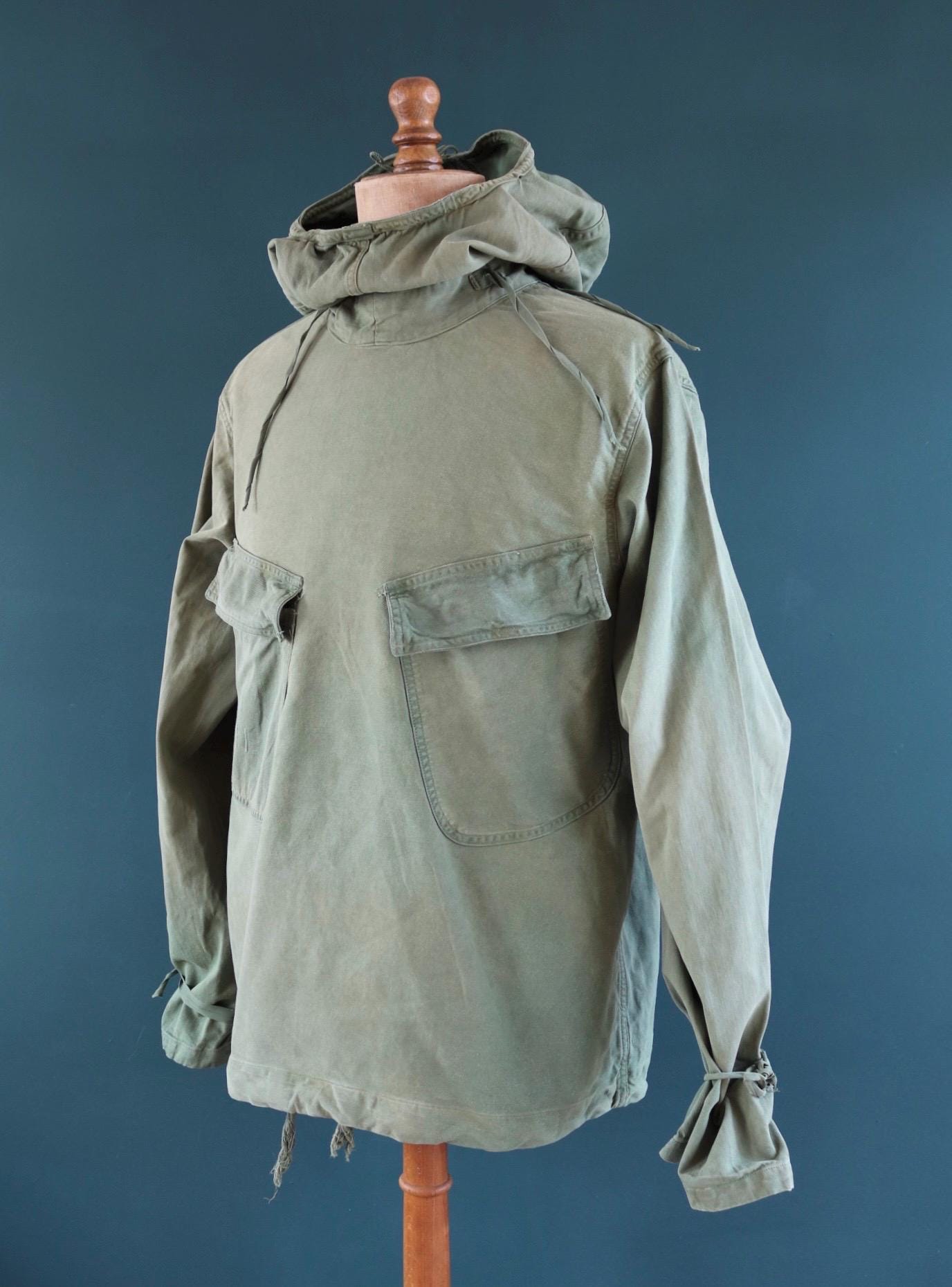 Vintage 1940s US Navy gunners smock - wet weather parka - WW2 USN - naval deck jacket - military anorak - 50” chest